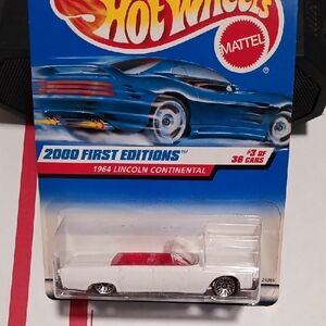 Hot Wheels 1964 Lincoln Continental - White and Red
